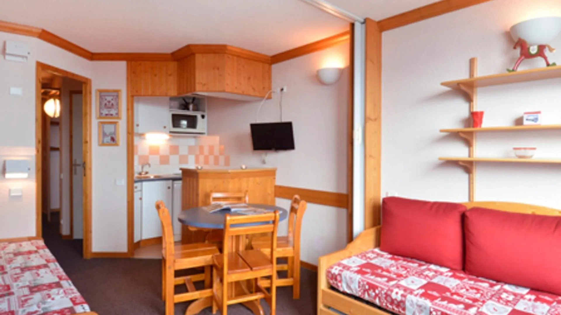 Studio Chaleureux Au Pied Des Pistes Avec Balcon - Fr-1-181-2590 La Plagne