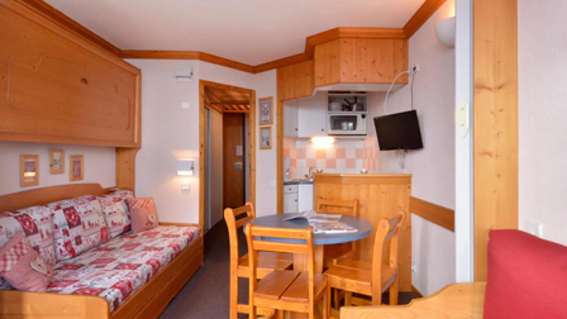 Studio Chaleureux Au Pied Des Pistes Avec Balcon - Fr-1-181-2590 La Plagne France